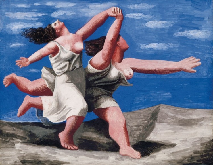 due donne corrono sulla spiaggia 1922 -